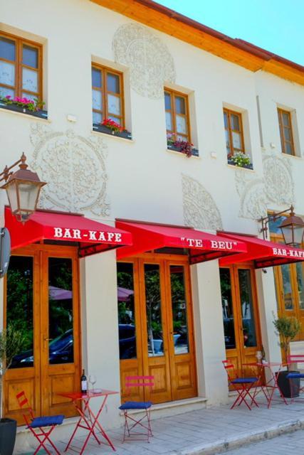 Bed and Breakfast Tebeu Coffe And Bar Vlorë Exterior foto